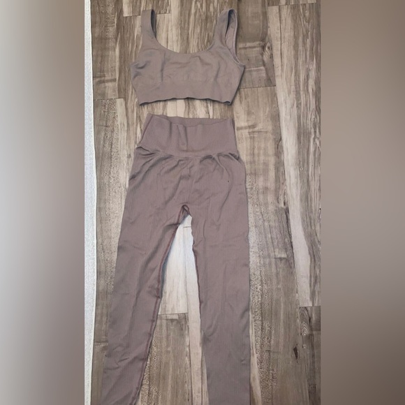 Washed but never worn very comfortable and true to size - Picture 2 of 7